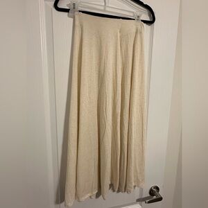 Elegant Aritzia Cream Maxi Skirt